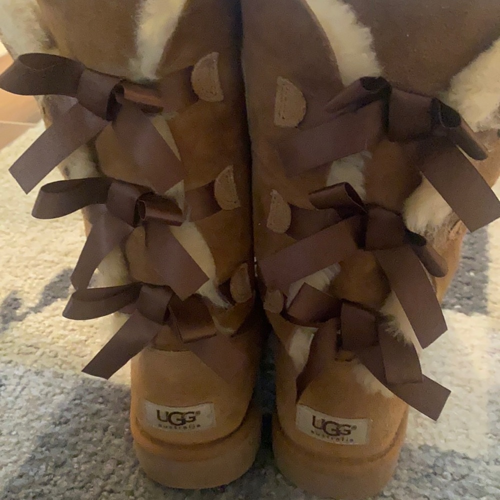 NEVER WORN UGGS